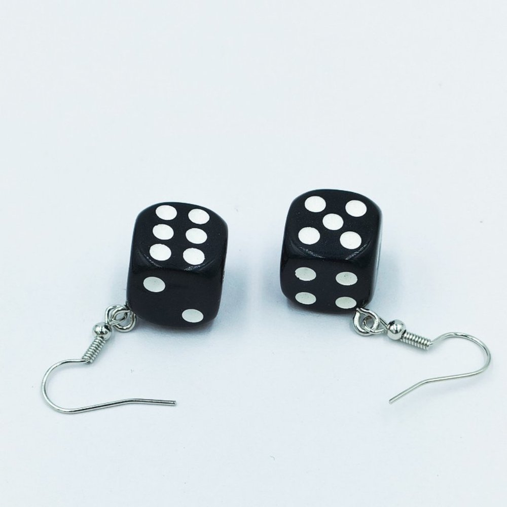 **NEW! PLAYING DICE EARRINGS funny awesome funky unique Yahtzee Die party - Picture 7 of 7
